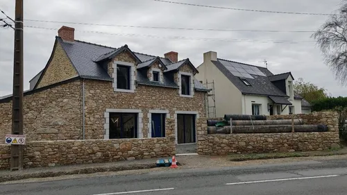 À La Turballe, la rénovation d’une maison en pierre vire au bras de...