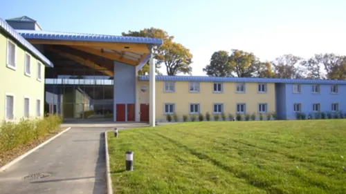 Orvault : huit agents blessés à la prison pour mineurs selon le...