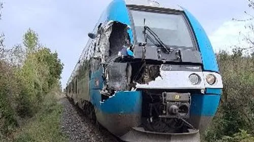 Loire-Atlantique : un train percute un tracteur agricole près de...