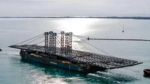Le futur pont Anne-de-Bretagne arrive par la mer ! 