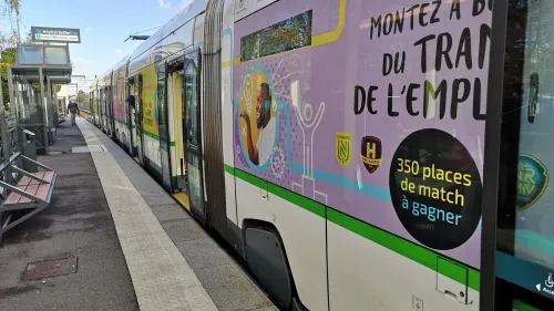 Nantes : le tram de l'emploi de retour à Nantes ce mardi