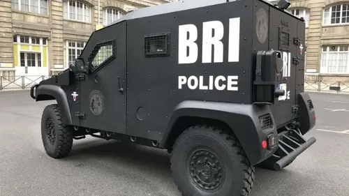Dans l'ombre des plus grandes affaires de l'Ouest : la BRI de...