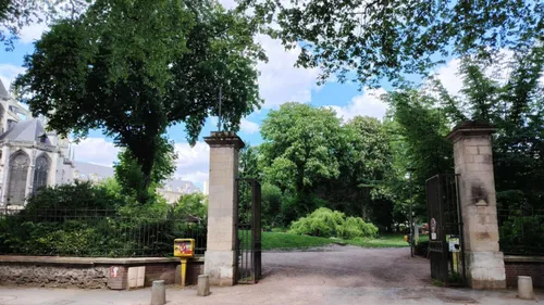Rouen : un corps découvert dans le jardin de l’hôtel de ville
