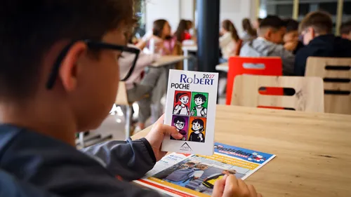 Dans le Cher, c'est parti pour la distribution des dictionnaires...
