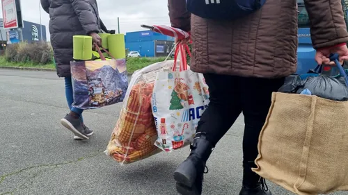 "Pas d’Enfant à la Rue" : à Blois, la salle libérée et des...