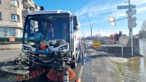 Après la crue, l’heure du grand nettoyage à Montrichard