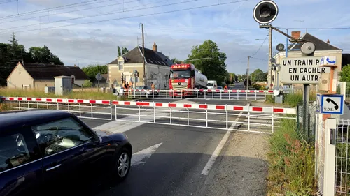 Au passage à niveau, la prudence comme meilleure protection