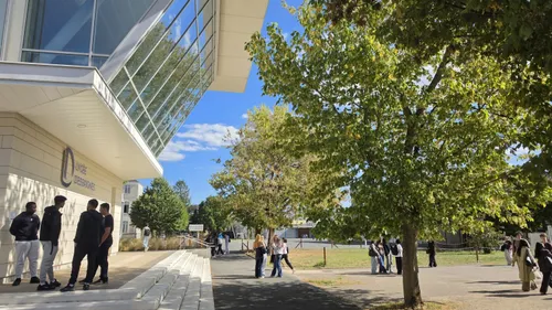 Blois : au lycée Sonia-Delaunay, des élèves en première ligne...
