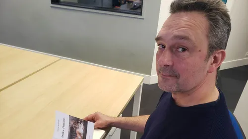 Employé commercial, ce Normand "rêve de vivre de l’écriture"