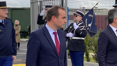 8 mai : le ministre Sébastien Lecornu à Vernon 