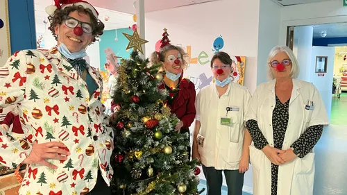 A l’hôpital des Feugrais, ces clowns redonnent le sourire aux...