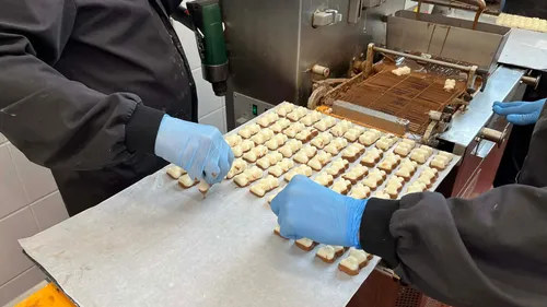 Près de Rouen, le succès au rendez-vous pour cette confiserie...