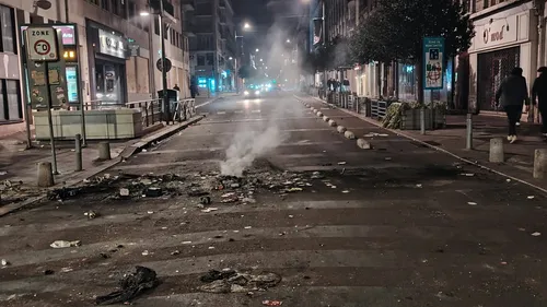 Violences en marge des manifs : une trentaine de personnes...