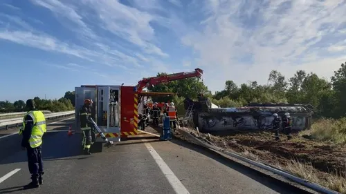 Citerne retournée sur l'A28 : le chauffeur est gravement blessé