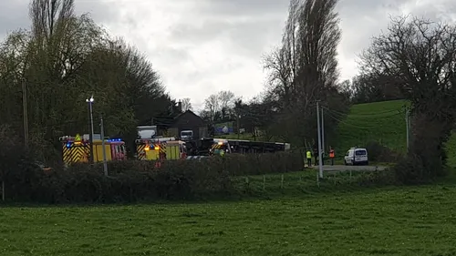 Coulans-sur-Gée : le poids-lourd se couche sur la chaussée