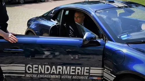 Les gendarmes de la Sarthe prennent possession de leur toute...