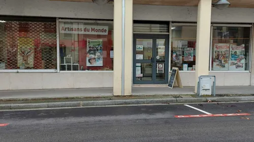 Alençon : plusieurs commerces victimes de cambriolages