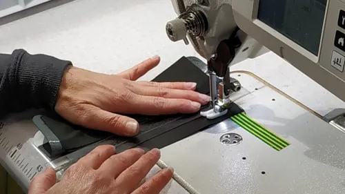 Chez Brûlon Maroquinerie, on recrute et on forme à tour de bras