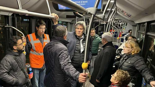 Au Mans, journée-test pour le premier bus articulé à l'hydrogène