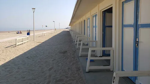 Un air de vacances avec les cabines de plage de Trouville