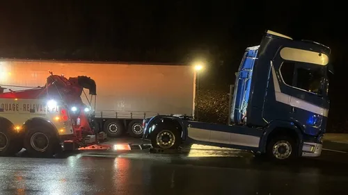 En Mayenne, le chauffeur routier positif aux stups, son camion part...