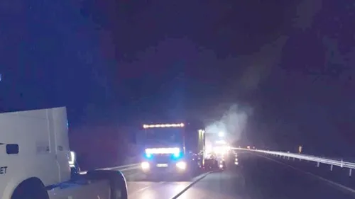 Sur l'A11, le camion prend feu vers 3h du matin