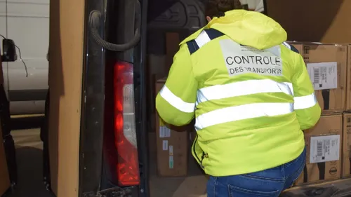 Vaste opération de contrôle des "Véhicules Utilitaires Légers" en...