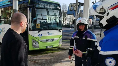 Alcool et stups : au Mans, les chauffeurs de car soumis au dépistage