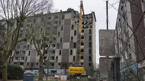 Allonnes : rue Louis-Rosier, le grignotage a commencé