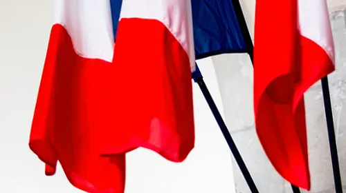 Dans l'Eure, un drapeau volé sur un monument aux morts