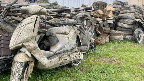 Ecourues sur la Sarthe : véritable caverne d'Ali... cracra