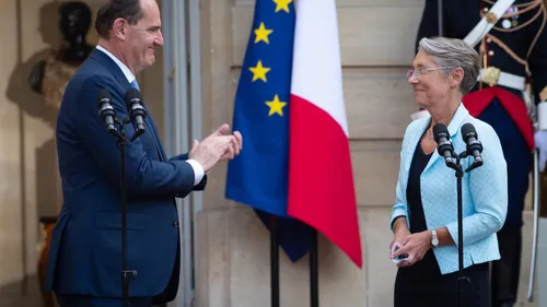 Fille d’une pharmacienne calvadosienne, Elisabeth Borne est nommée...