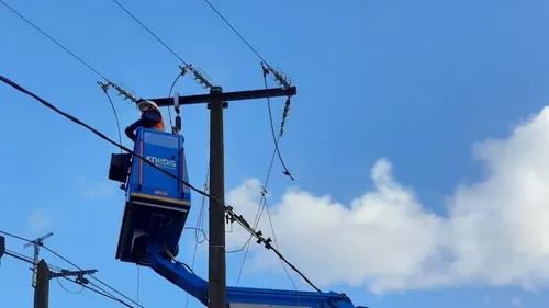 Cyclone Belal : des agents d’Enedis Centre-Val-de-Loire à La Réunion
