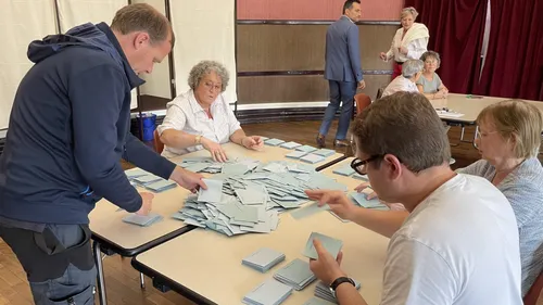 Législatives 2024 : on a suivi le dépouillement à Epron