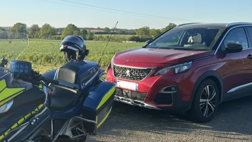 Dans le sud Mayenne, à plus de 140 km/h sur la D27