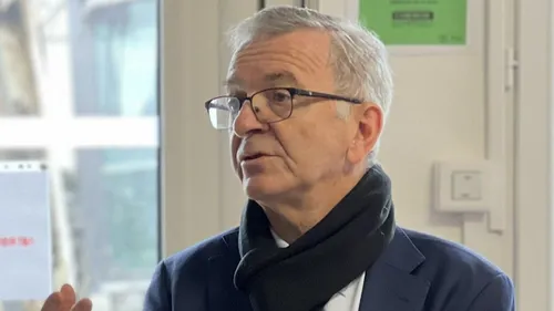 Loi immigration : Philippe Gouet approuve, François Bonneau condamne