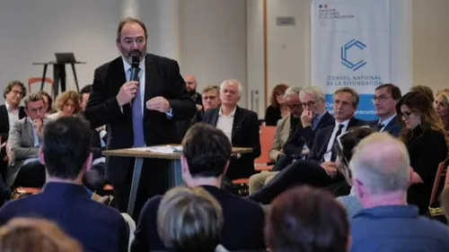 François Braun, au Mans pour lancer le volet santé du Conseil...