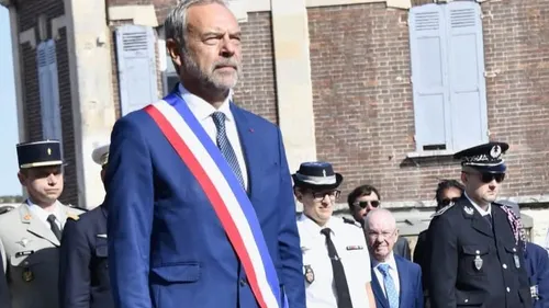 Election annulée : Guy Lefrand dit sa "stupéfaction" et saisit le...