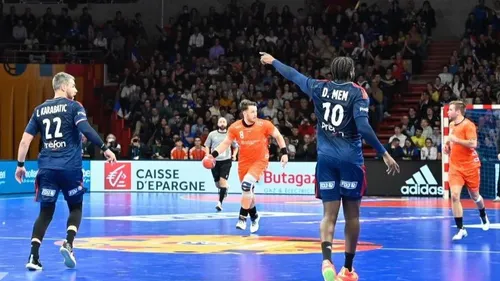 Au Mans, les handballeurs de l'équipe de France battent la...