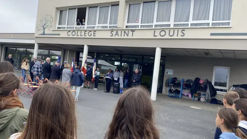 Cabourg : le collège Saint-Louis a rendu hommage à Samuel Paty et...