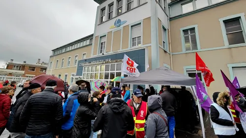 La ville de Vierzon mobilisée pour défendre son hôpital