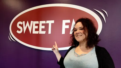 Musique, télévision, cinéma : Magalie Vaé au naturel !