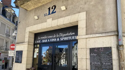 Blois : un bar de la place Ave-Maria fermé une semaine