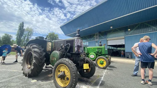 Les tracteurs en majesté à Vierzon