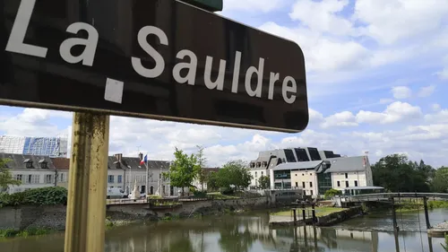 Romorantin : vannes actionnées illégalement et tensions sur l’eau