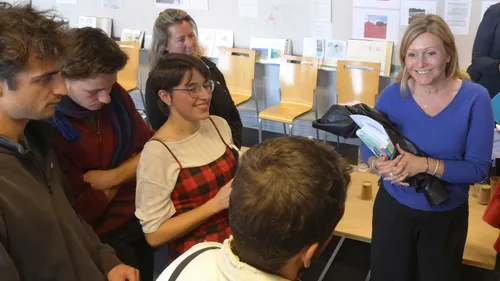 Blois : Yaël Braun-Pivet face aux étudiants paysagistes