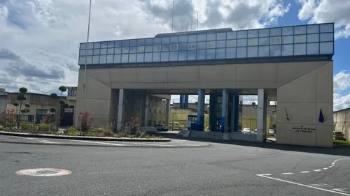 Armes, drogue, téléphones : inquiétantes découvertes à la prison de...