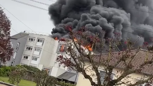 La Ferté-Bernard : spectaculaire incendie rue Etienne-Jodelle