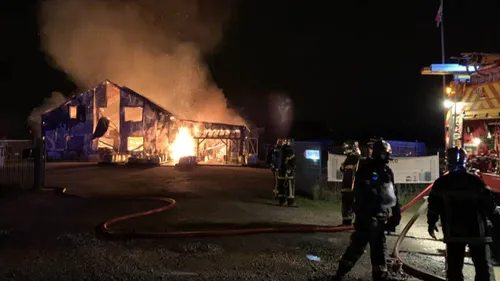 Ouistreham : le magasin de bricolage en feu