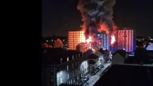 Rouen : la démolition de plusieurs immeubles verre et acier sur le...